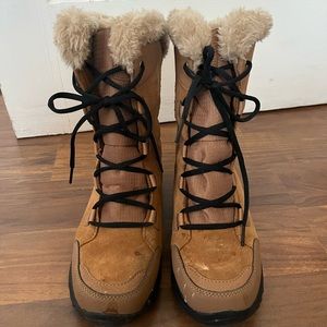 Columbia snow boots